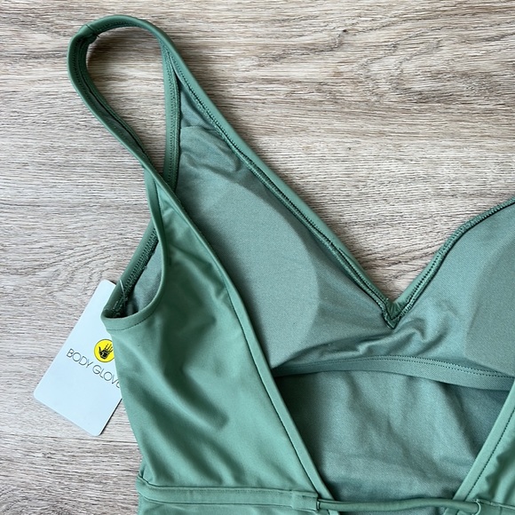 Body glove Pam one piece, new with tags - Picture 15 of 17